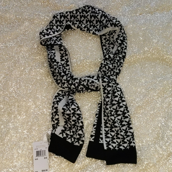 NWT!! MICHAEL KORS ACRYLIC SCARF - Picture 1 of 4